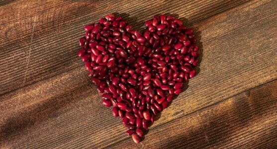 heart, desktop backgrounds, free wallpaper, beans, windows wallpaper, wood, red, full hd wallpaper, board, wallpaper 4k, texture, background, hd wallpaper, cool backgrounds, creative, art, romantic, food, beautiful wallpaper, feeling, mac wallpaper, health, nature, 4k wallpaper 1920x1080, symbol, farming, 4k wallpaper, healthy lifestyle, laptop wallpaper, healthy diet, simplicity, wallpaper hd, free background, love